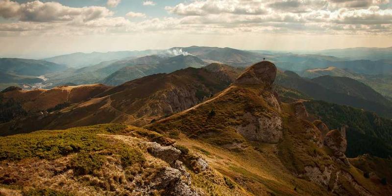 使用AI翻译器与恋人争吵,诗意消失,但效率飙升