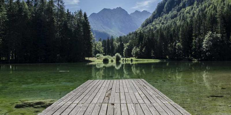 在黑暗中进食:关闭视觉,放大味觉与嗅觉的感官实验
