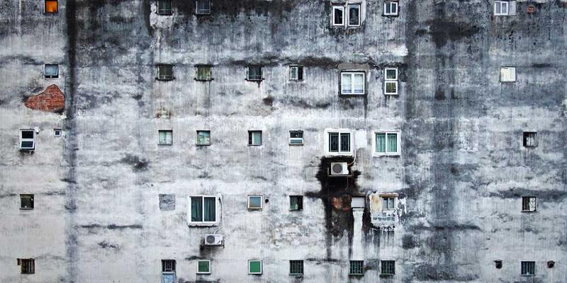 用建筑的空间结构(开阔、逼仄、回旋)来理解一首交响乐的曲式