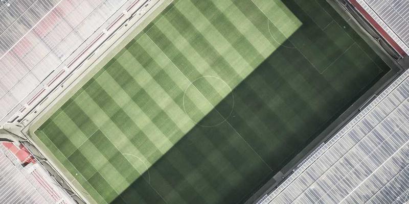 研究电话亭（已废弃）玻璃上积累的雾气，最后一次重要通话的内容熵