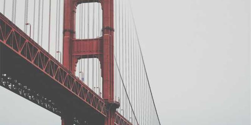 观察“梦境”这片无法无天的飞地，每晚都在上演怎样的意识流独立宣言