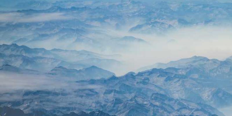 构建个人“信息防火墙”：一套过滤噪音、保护注意力的规则系统。