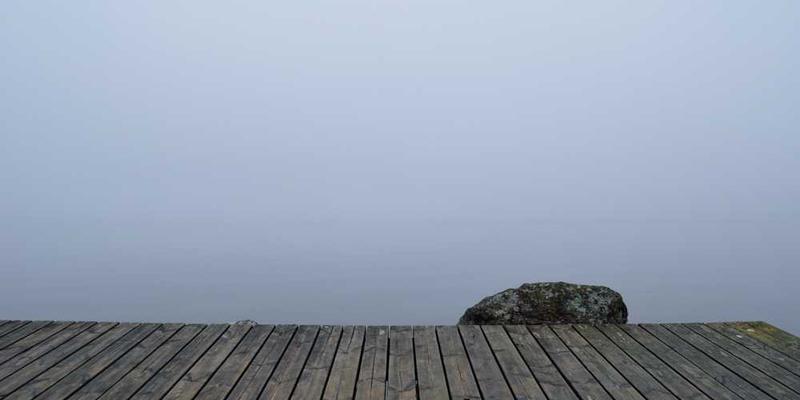 在绝对安全的私人空间里，故意制造一次可控的“小型恐慌”