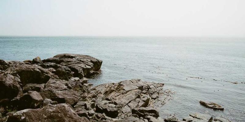 为某个日常物品(如一把椅子、一个水杯)撰写一部人物小传